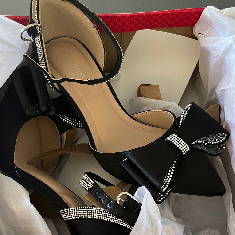 Kelly and Katie NIB Size 7 Heels